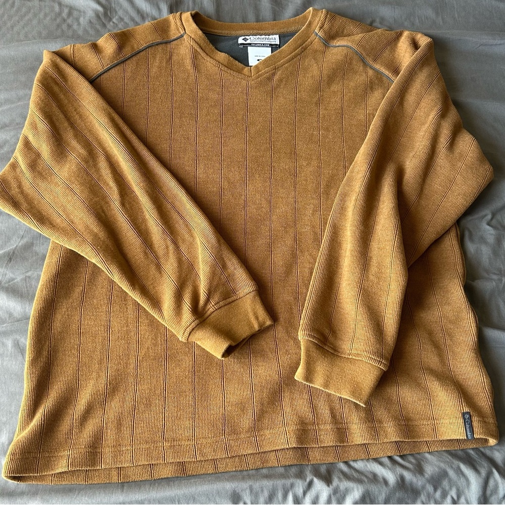Columbia Men's Medium Brown Pull Over Sweater
